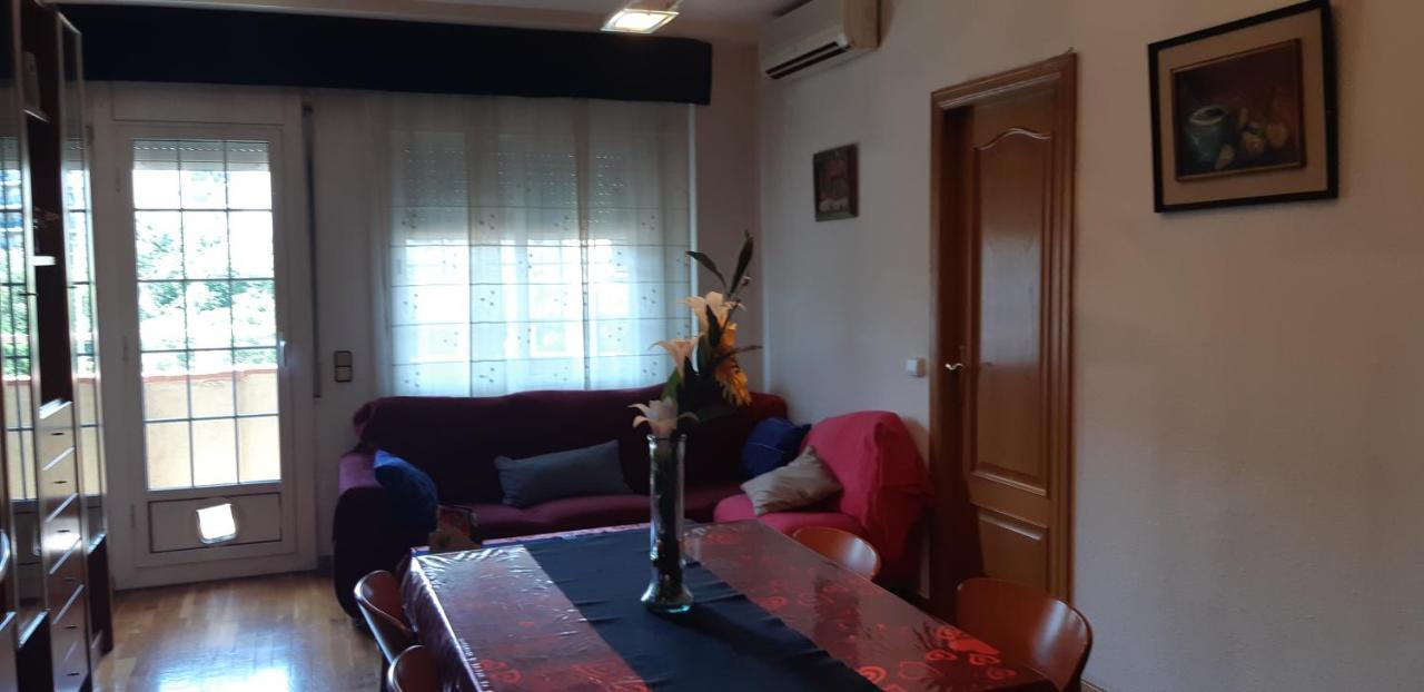 Precioso!! Apartamento En El Centro De Sabadell Apartment Bagian luar foto