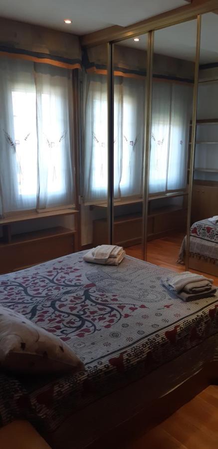 Precioso!! Apartamento En El Centro De Sabadell Apartment Bagian luar foto