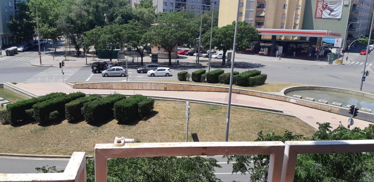 Precioso!! Apartamento En El Centro De Sabadell Apartment Bagian luar foto